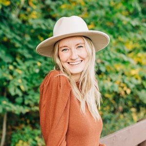 Meet your Posher, Kenzie